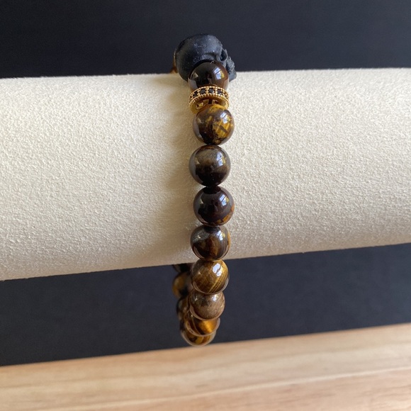 Tigers Eye Skull Bead Bracelet - Picture 3 of 5